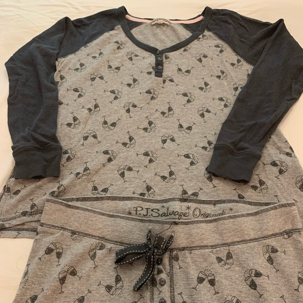 PJ Salvage - Cheers PJs.  Size S in women’s.  Excellent used condition.